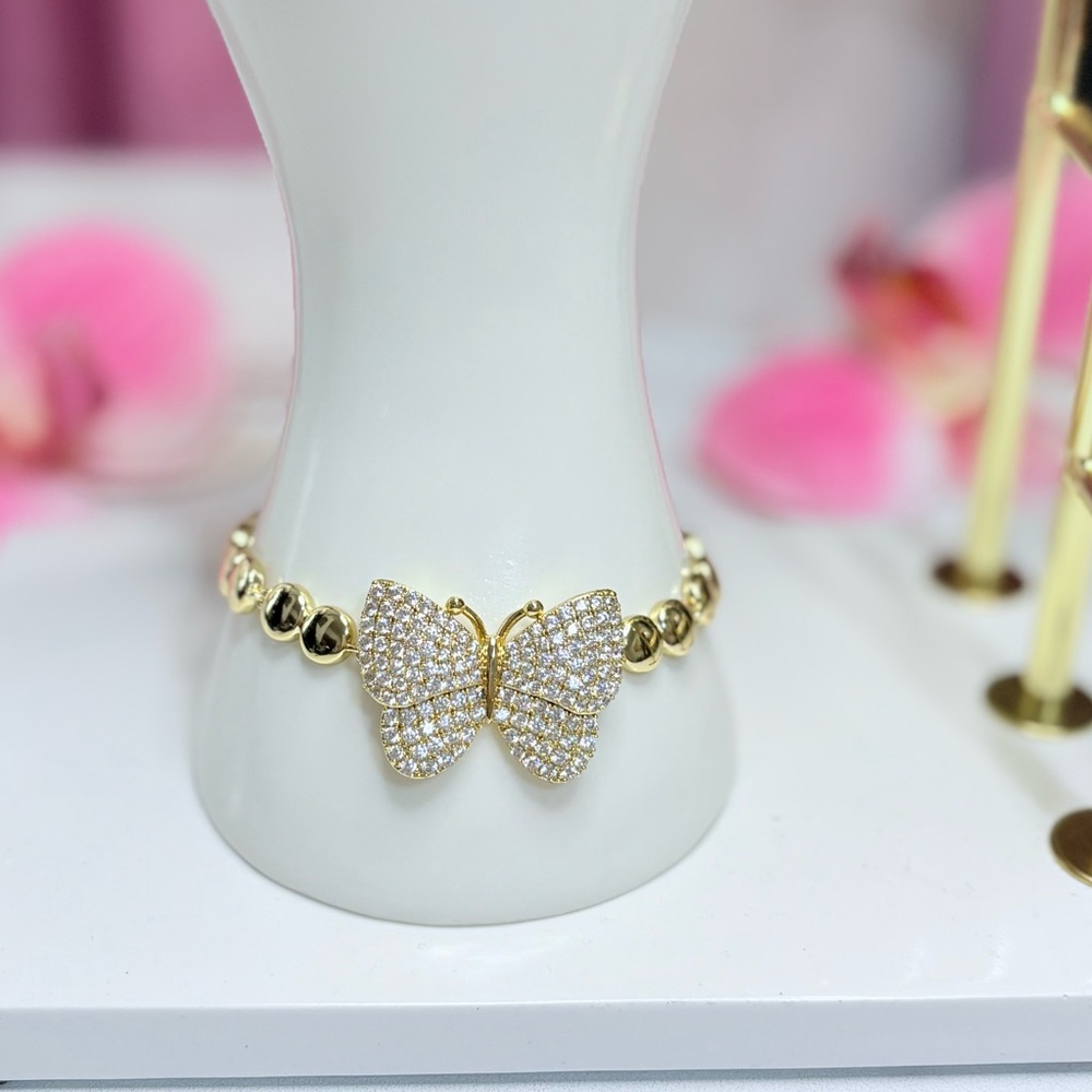 14K Gold Plated

Butterfly Cubic Zirconia